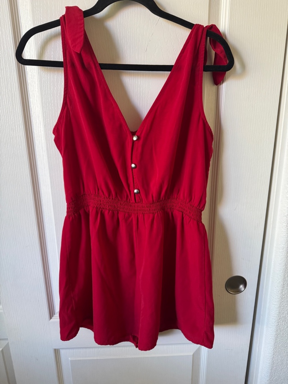 BeBop Women’s Red Sleeveless Romper Tie Shoulder V Neck Size L